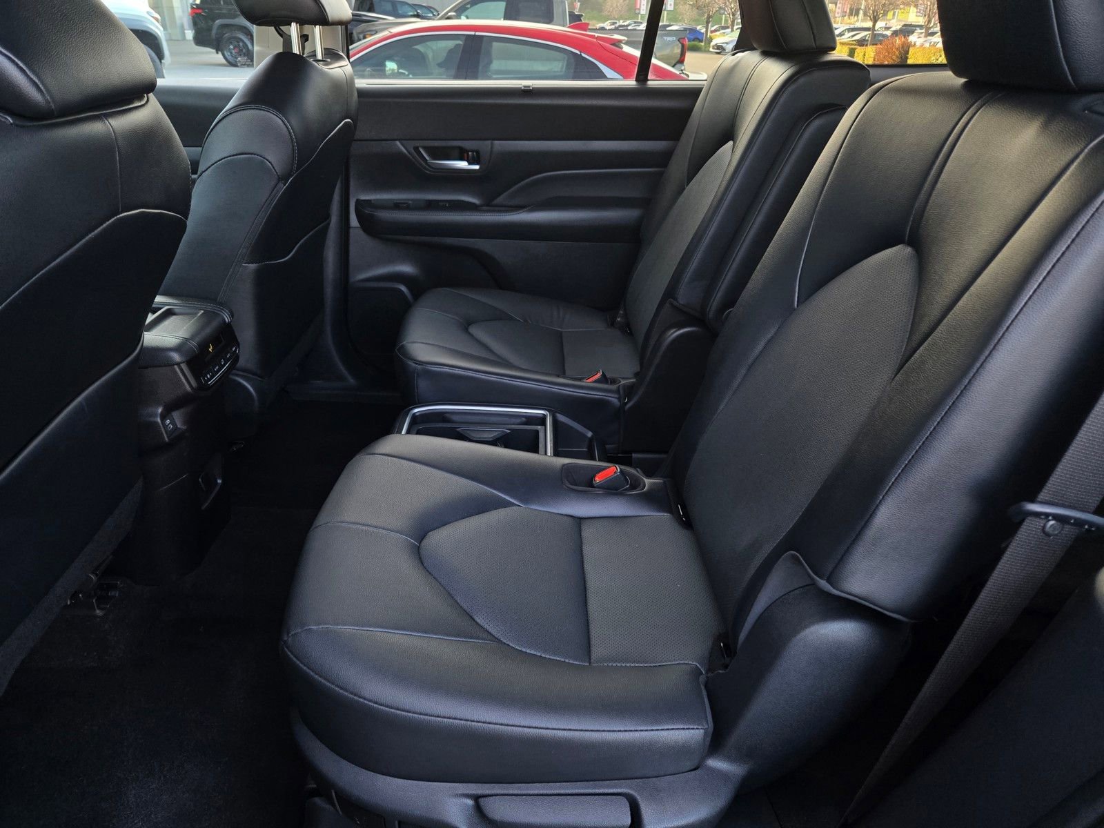 Certified 2025 Toyota Grand Highlander AWD image 11