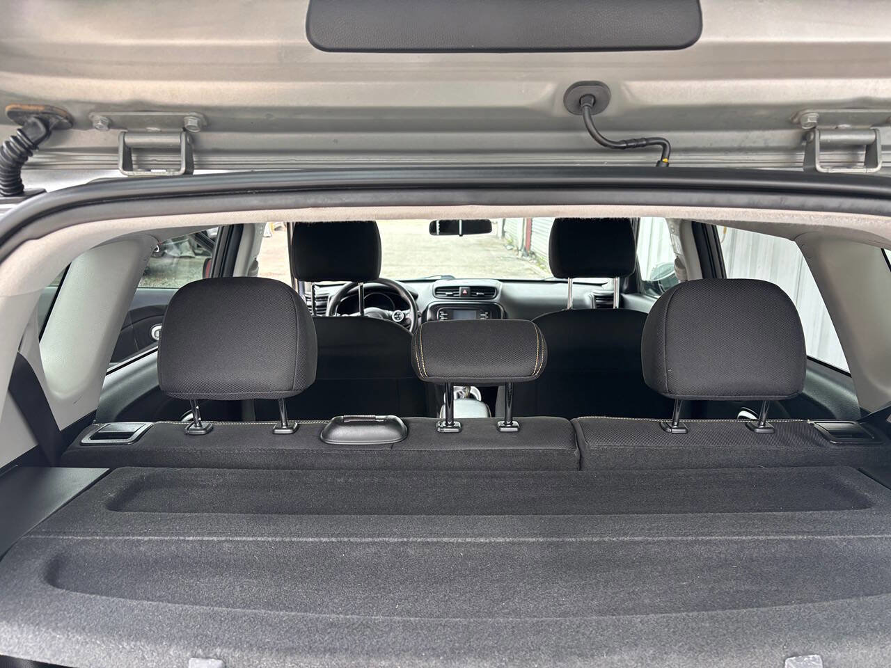 Used 2016 Kia Soul + image 34