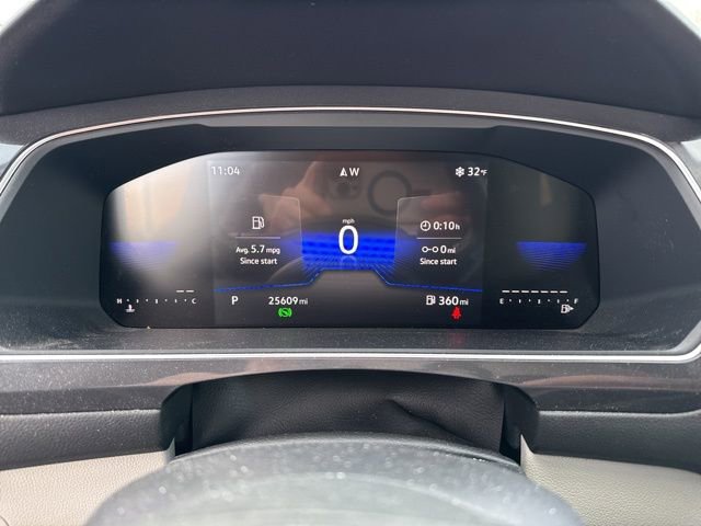 Used 2023 Volkswagen Tiguan SE w/ Panoramic Sunroof Package image 15