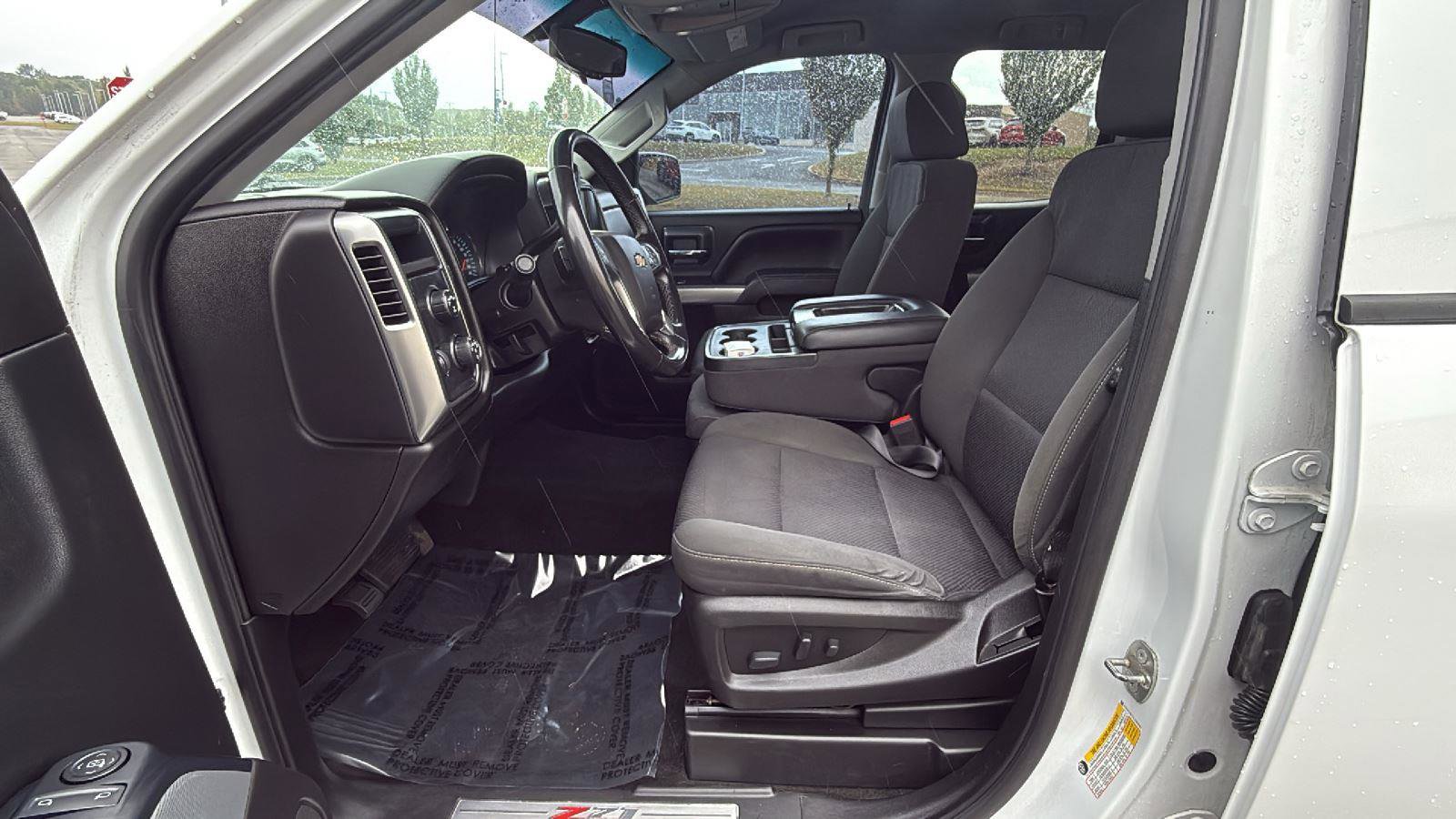 Used 2018 Chevrolet Silverado 1500 LT w/ Redline Edition image 24