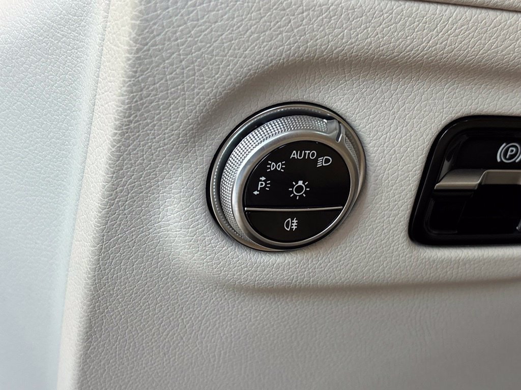 Used 2023 Mercedes-Benz EQS 450+ Sedan image 36