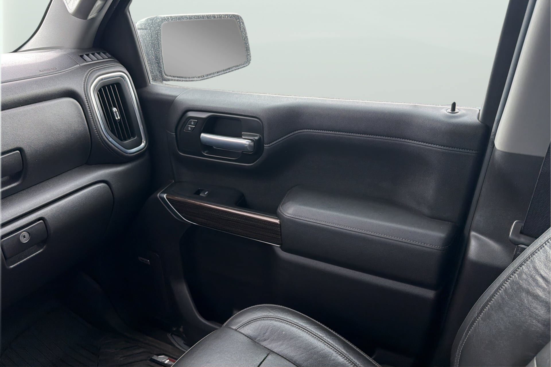 Used 2020 Chevrolet Silverado 1500 LT Trail Boss AWD/4WD image 17