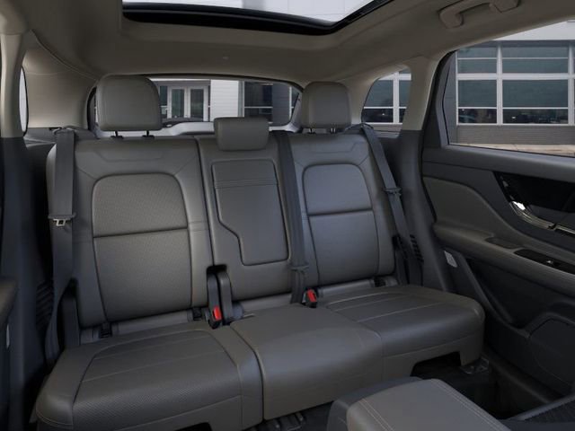 Used 2025 Lincoln Corsair Reserve w/ Equipment Group 202A image 11