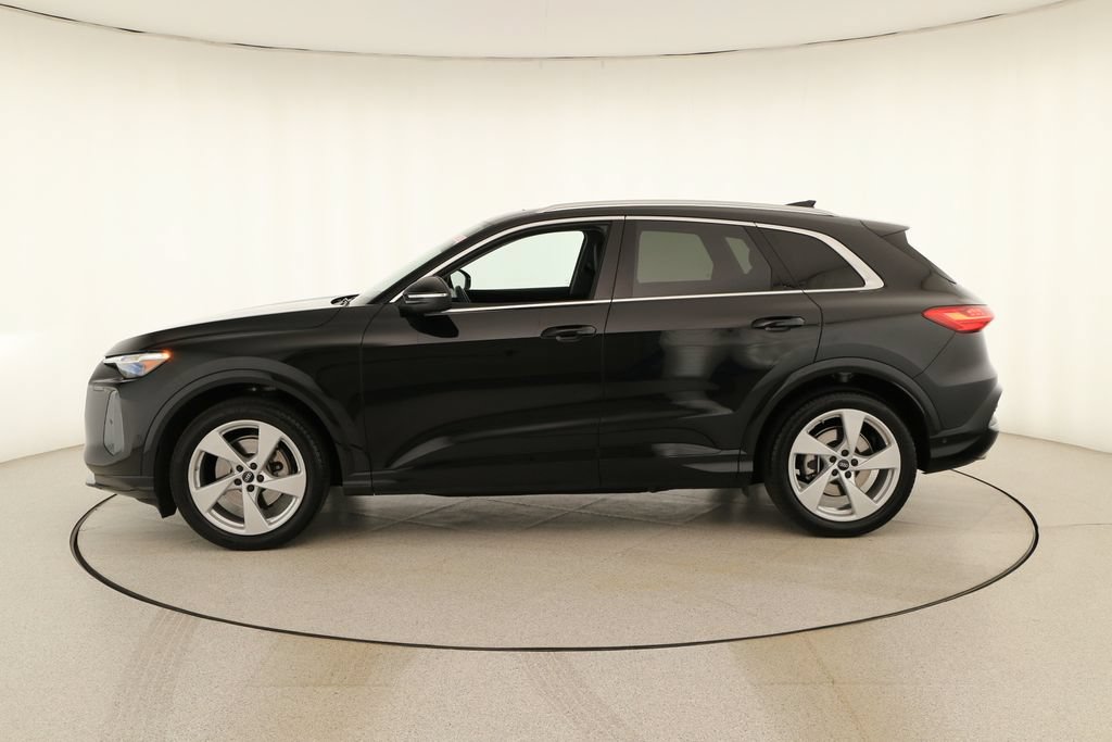 Certified 2025 Audi Q5 Prestige AWD/4WD image 2