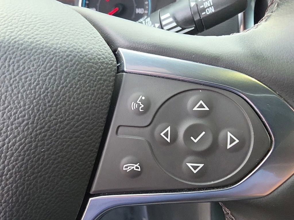 Used 2023 Chevrolet Traverse LT AWD/4WD image 11