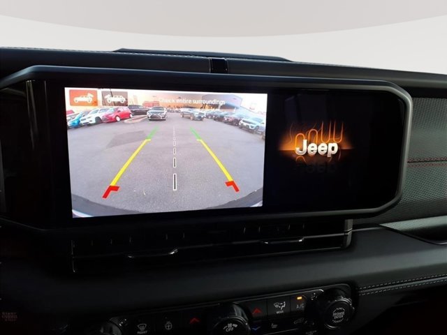 New 2026 Jeep Wrangler Unlimited Rubicon w/ Technology Group image 14