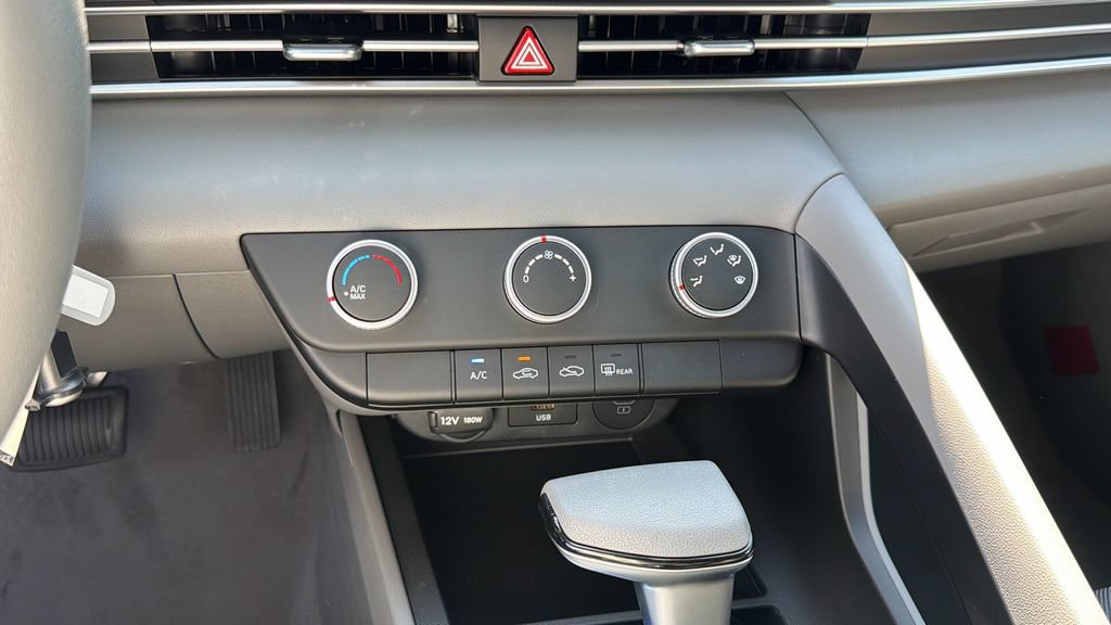 New 2026 Hyundai Elantra SE FWD image 26