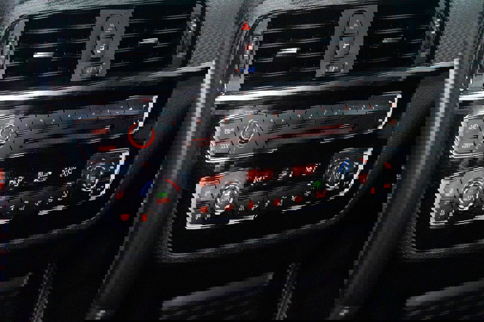 Used 2018 BMW M2 image 45