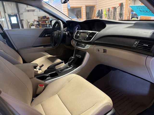 Used 2015 Honda Accord EX-L image 33