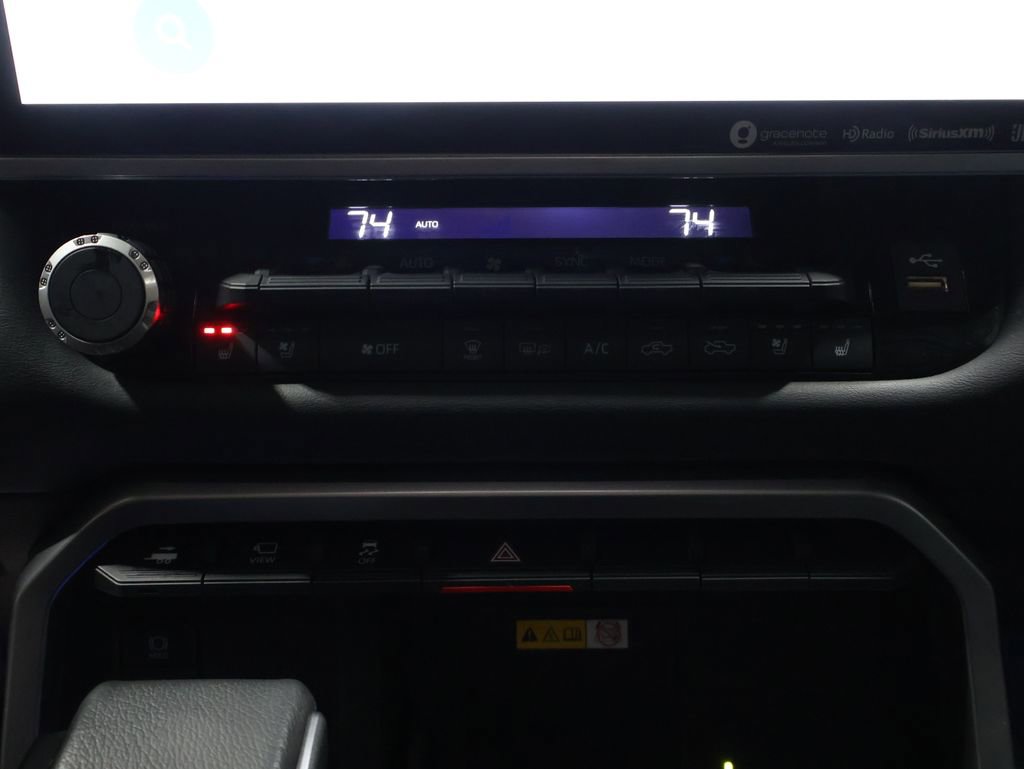 Used 2024 Toyota Tundra Platinum image 30