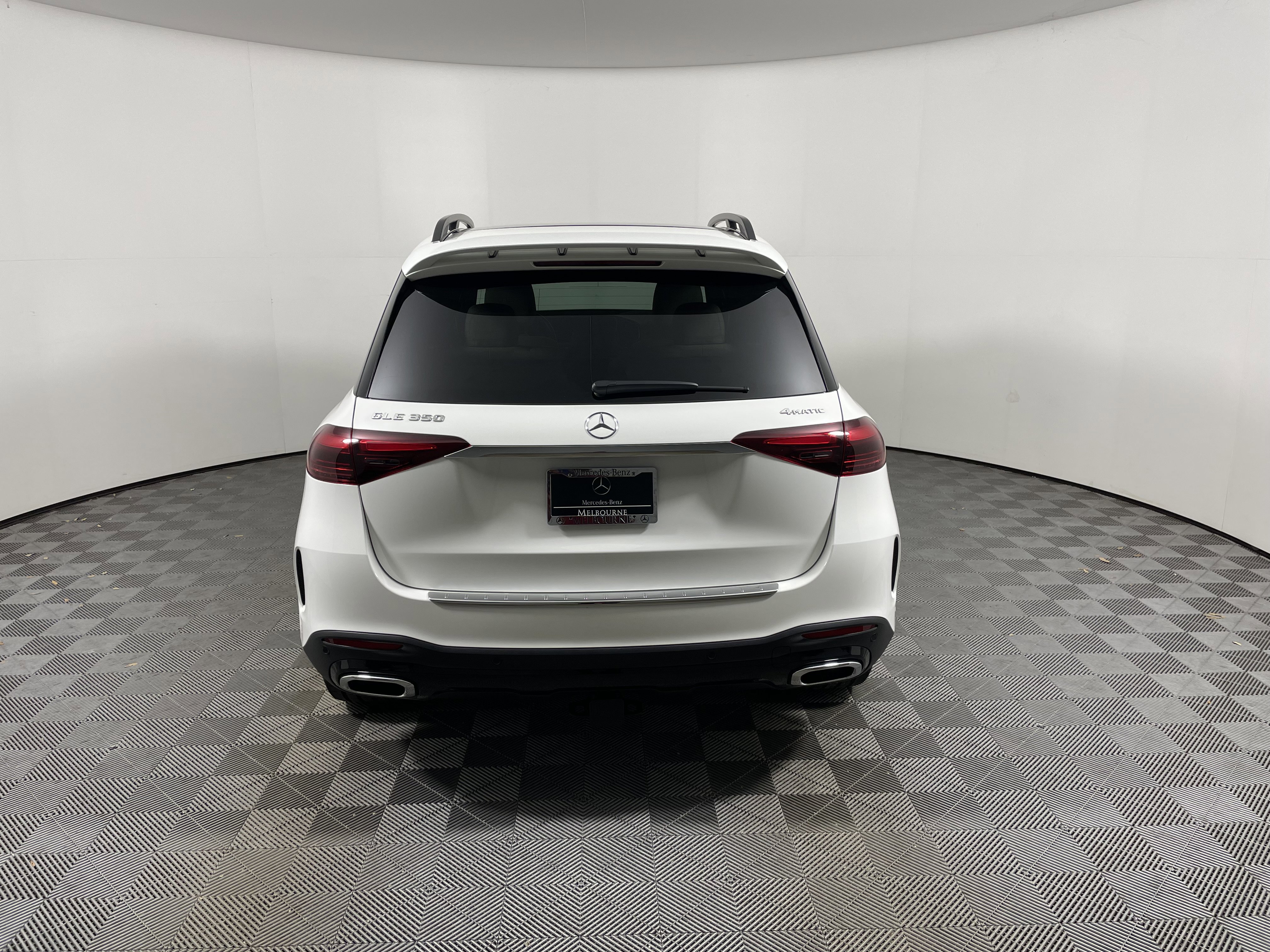 Used 2024 Mercedes-Benz GLE 350 4MATIC image 4
