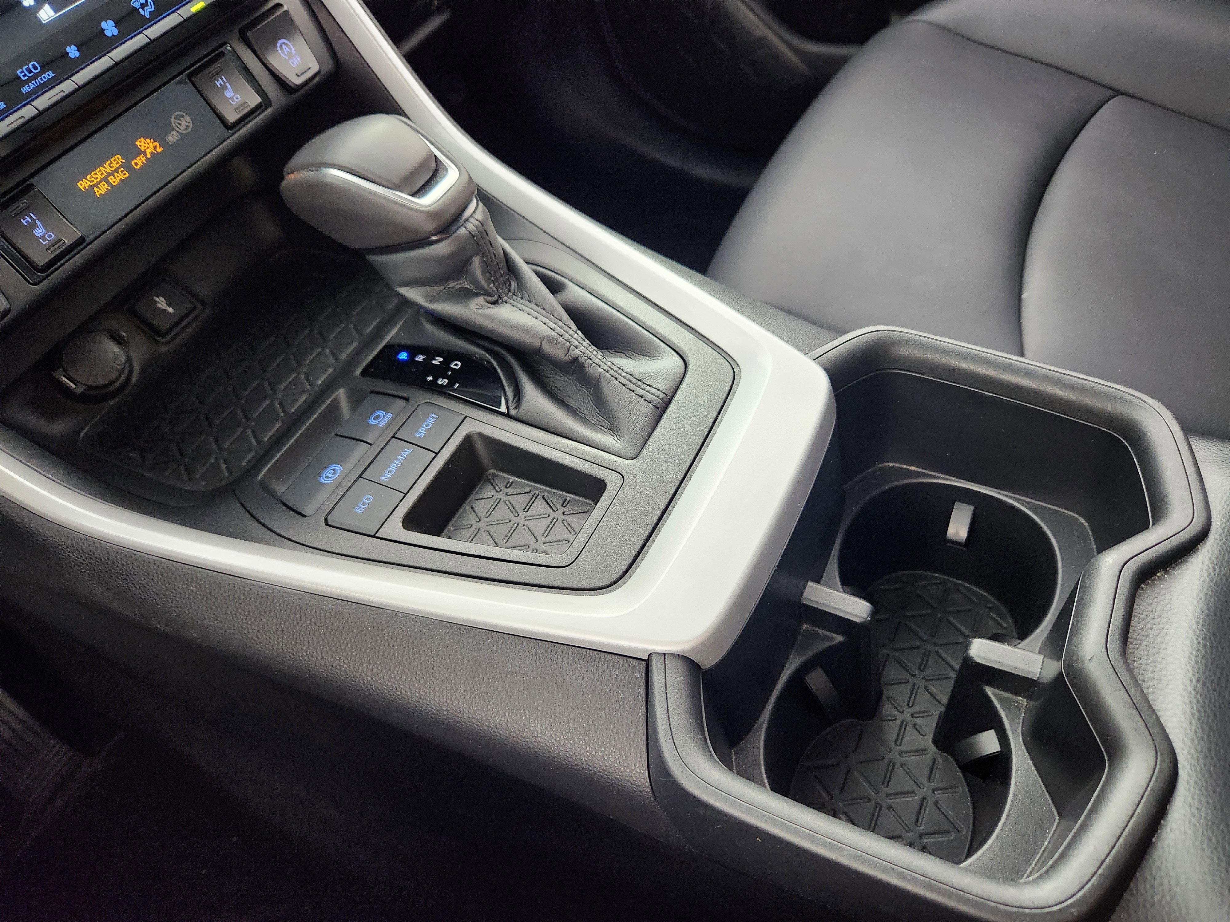 Used 2022 Toyota RAV4 XLE Premium FWD image 25