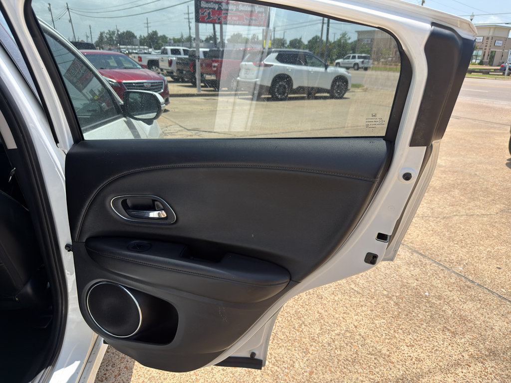 Used 2020 Honda HR-V Touring image 25