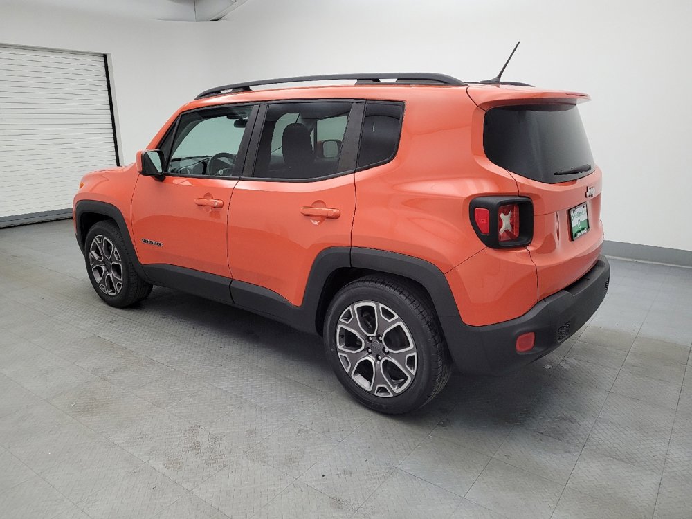 Used 2015 Jeep Renegade Latitude FWD image 3