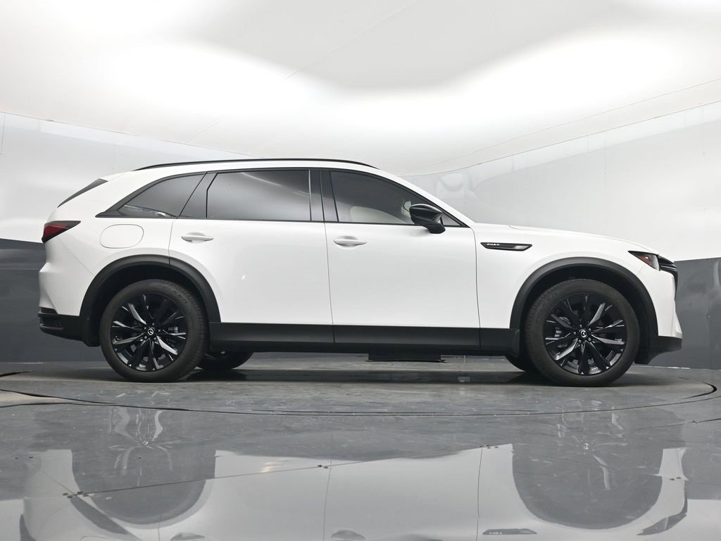 Certified 2025 MAZDA CX-90 Plug-In Hybrid w/Premium Sport image 28