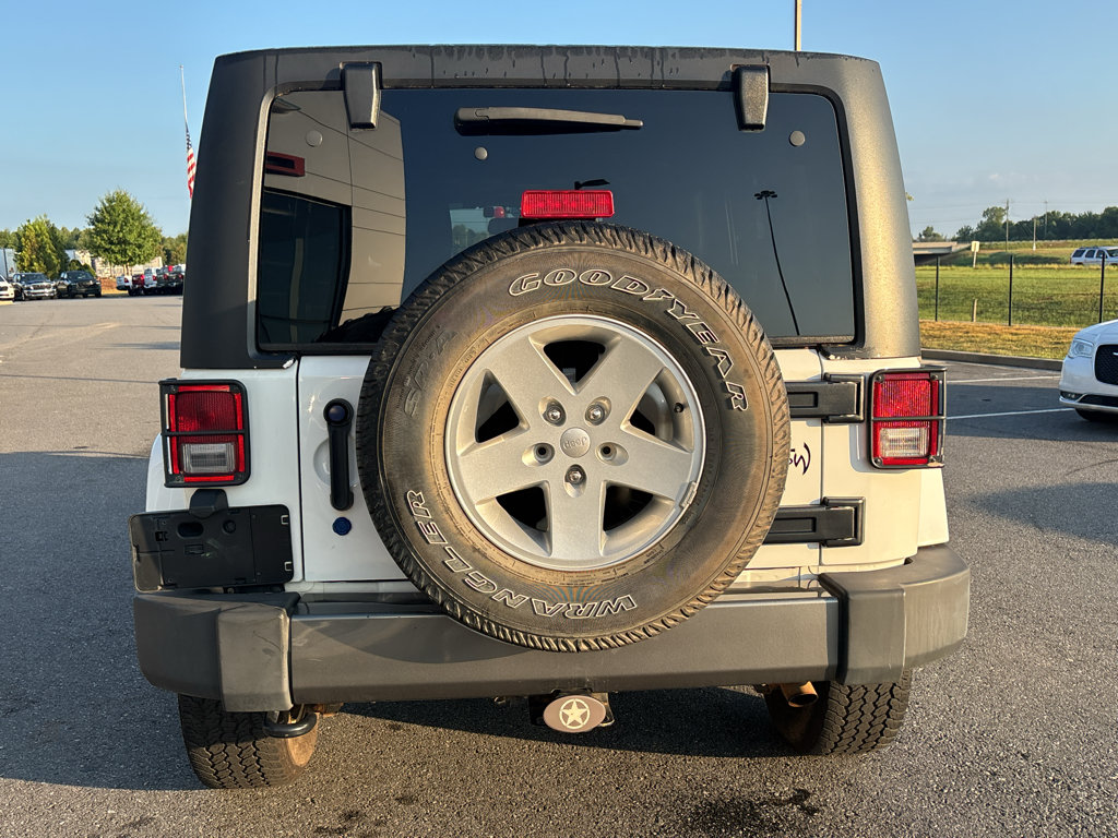 Used 2014 Jeep Wrangler Unlimited Sport AWD/4WD image 9