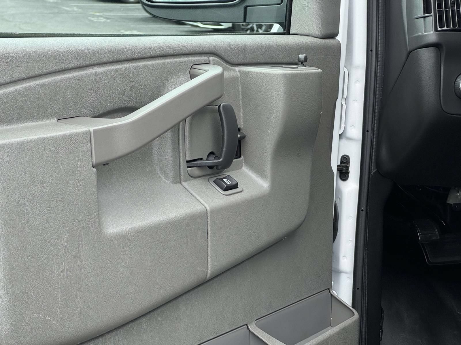 Used 2024 Chevrolet Express 2500 w/ Driver Convenience Package RWD image 19