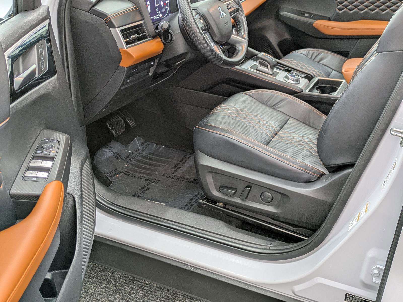 Used 2022 Mitsubishi Outlander SEL image 33