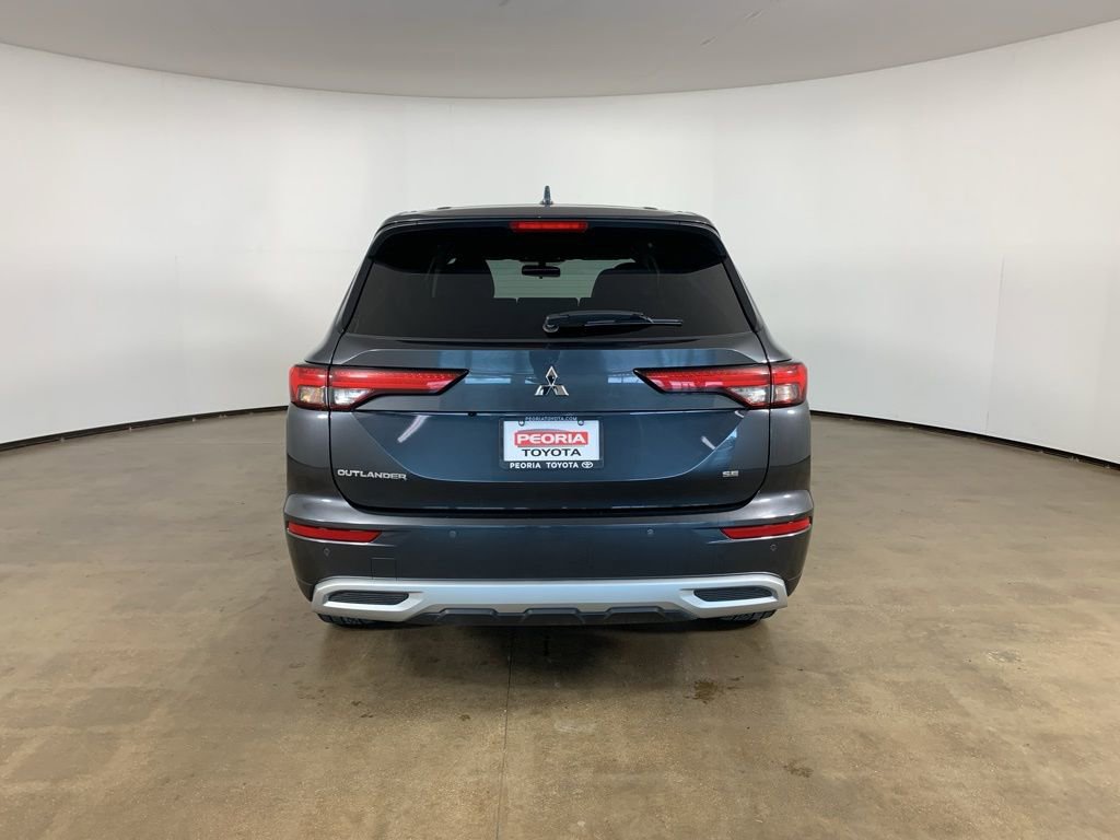 Used 2024 Mitsubishi Outlander SE image 10