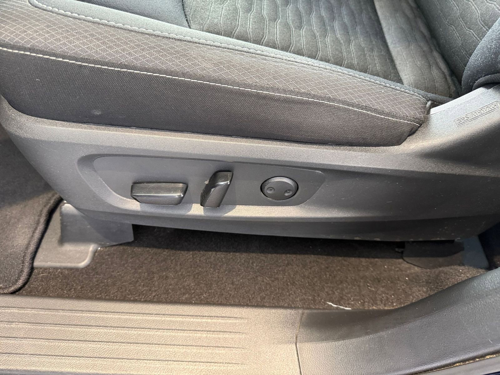 Used 2025 Nissan Pathfinder SV image 22