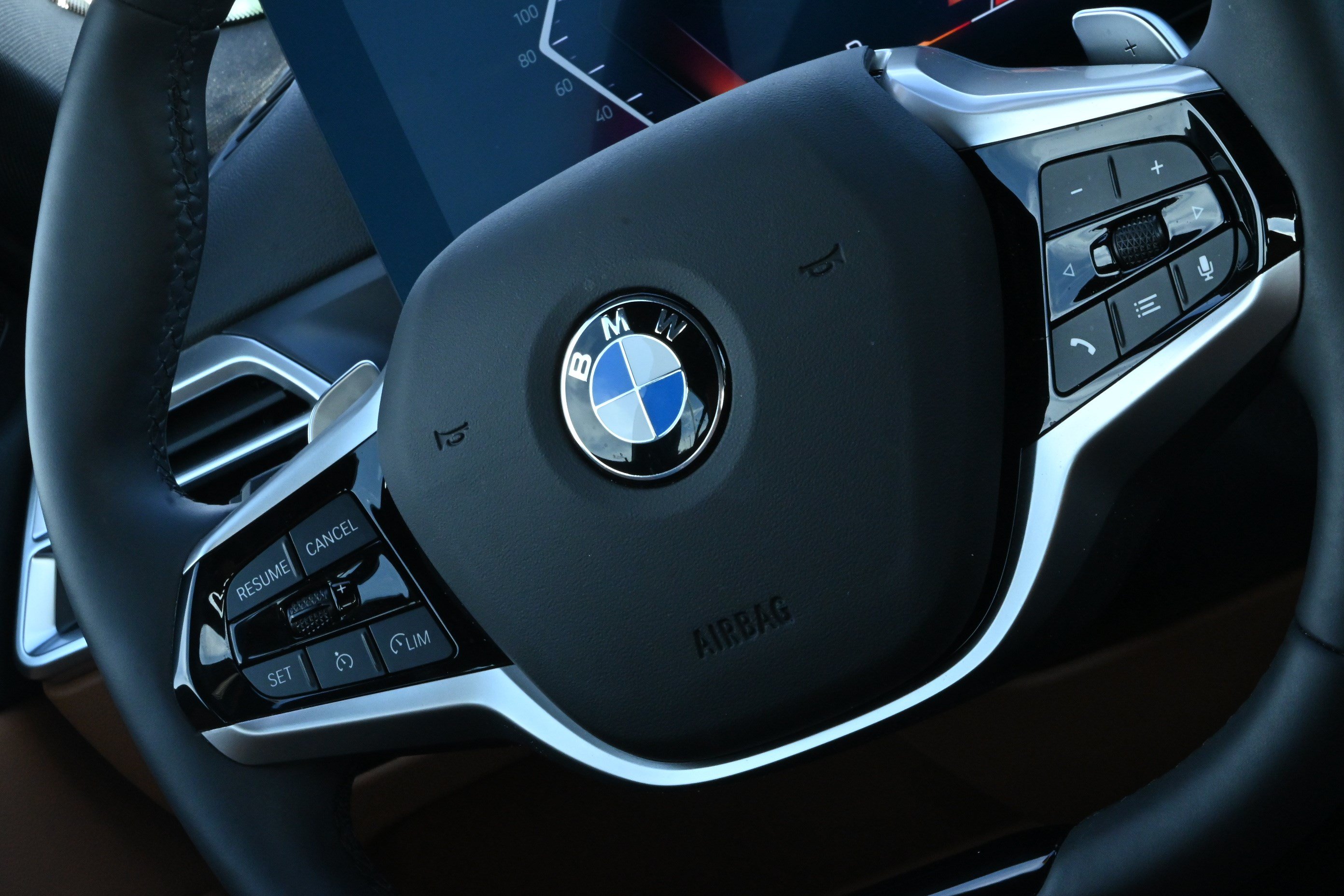 Certified 2025 BMW 330i Sedan RWD image 25