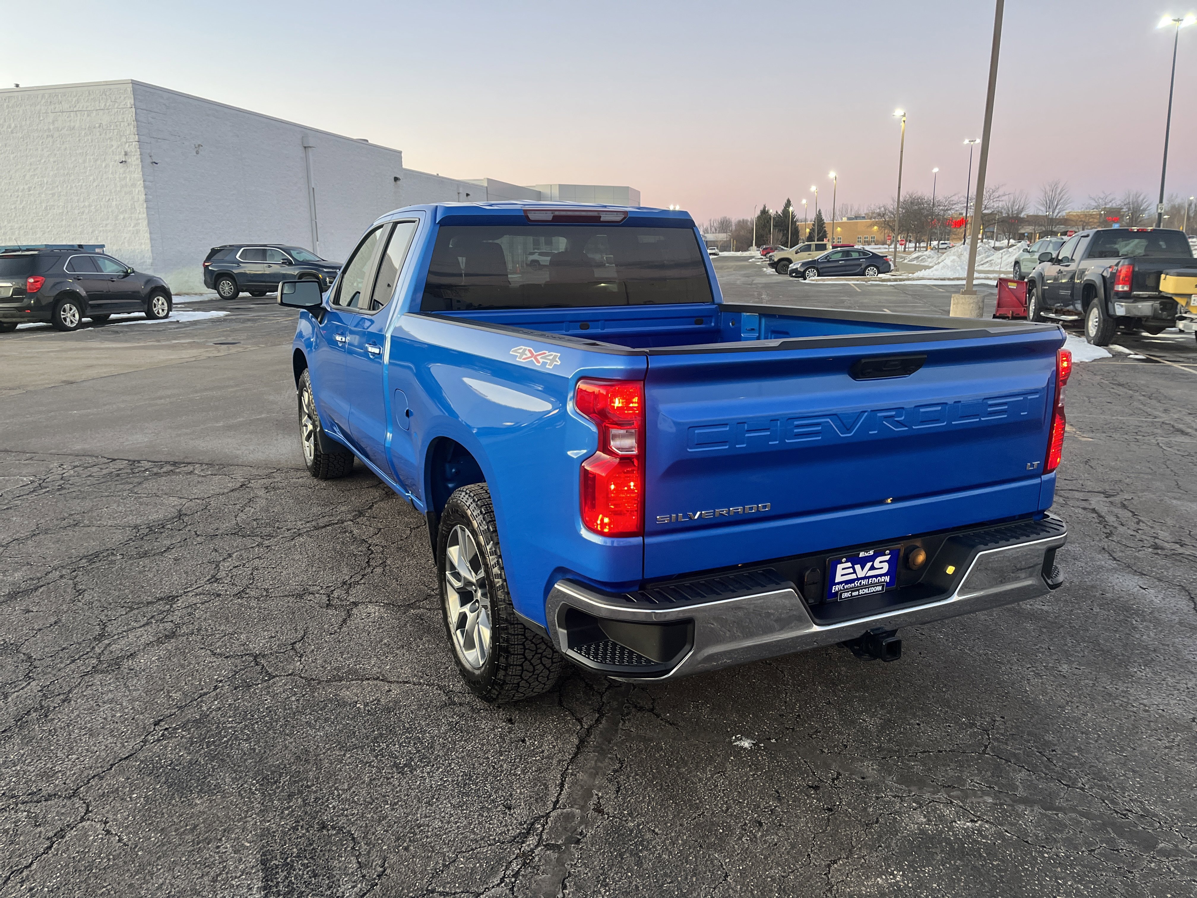 Used 2026 Chevrolet Silverado 1500 LT image 4