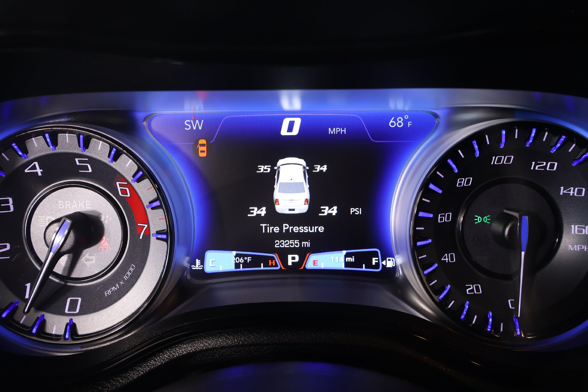 Used 2023 Chrysler 300 C RWD image 4