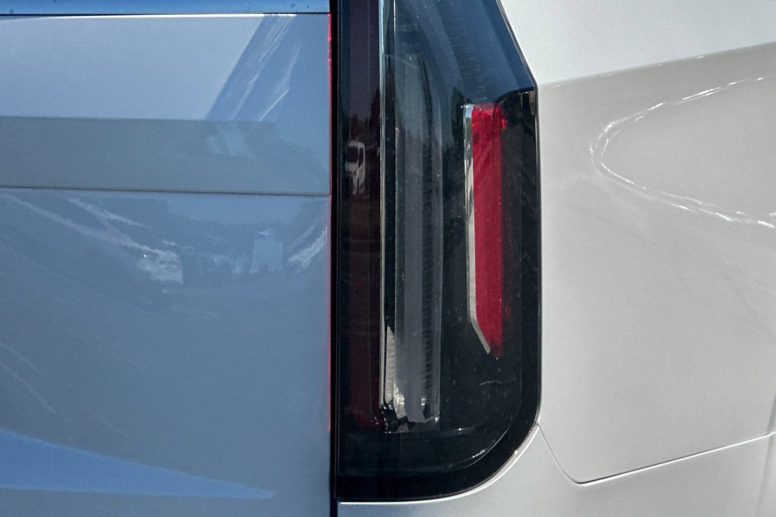 Used 2022 Cadillac Escalade Luxury AWD/4WD image 49