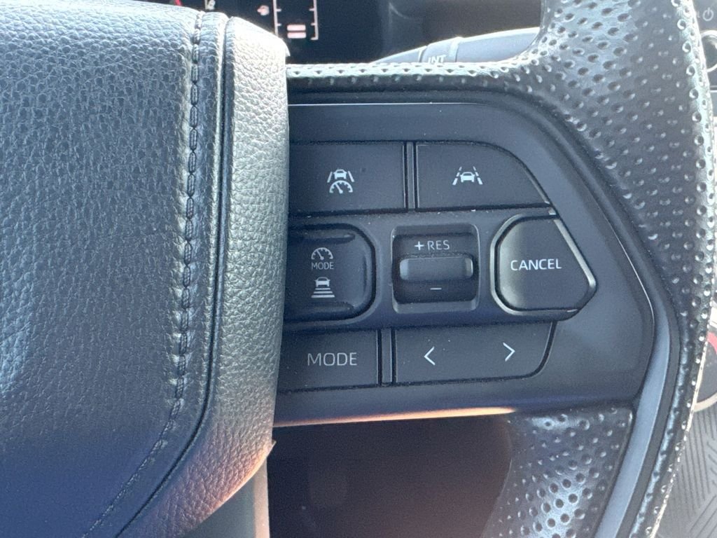 Used 2025 Toyota Tacoma SR5 AWD/4WD image 22