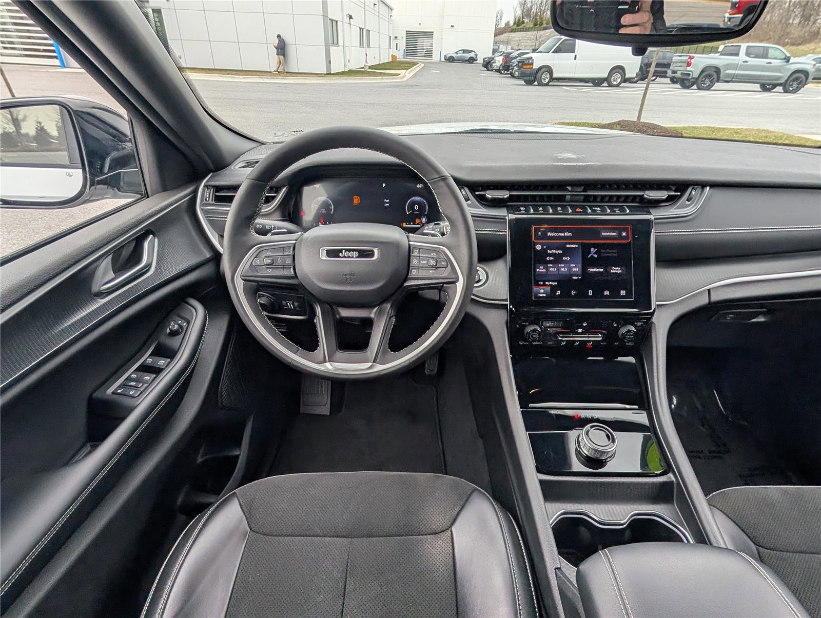 Used 2023 Jeep Grand Cherokee Altitude image 16