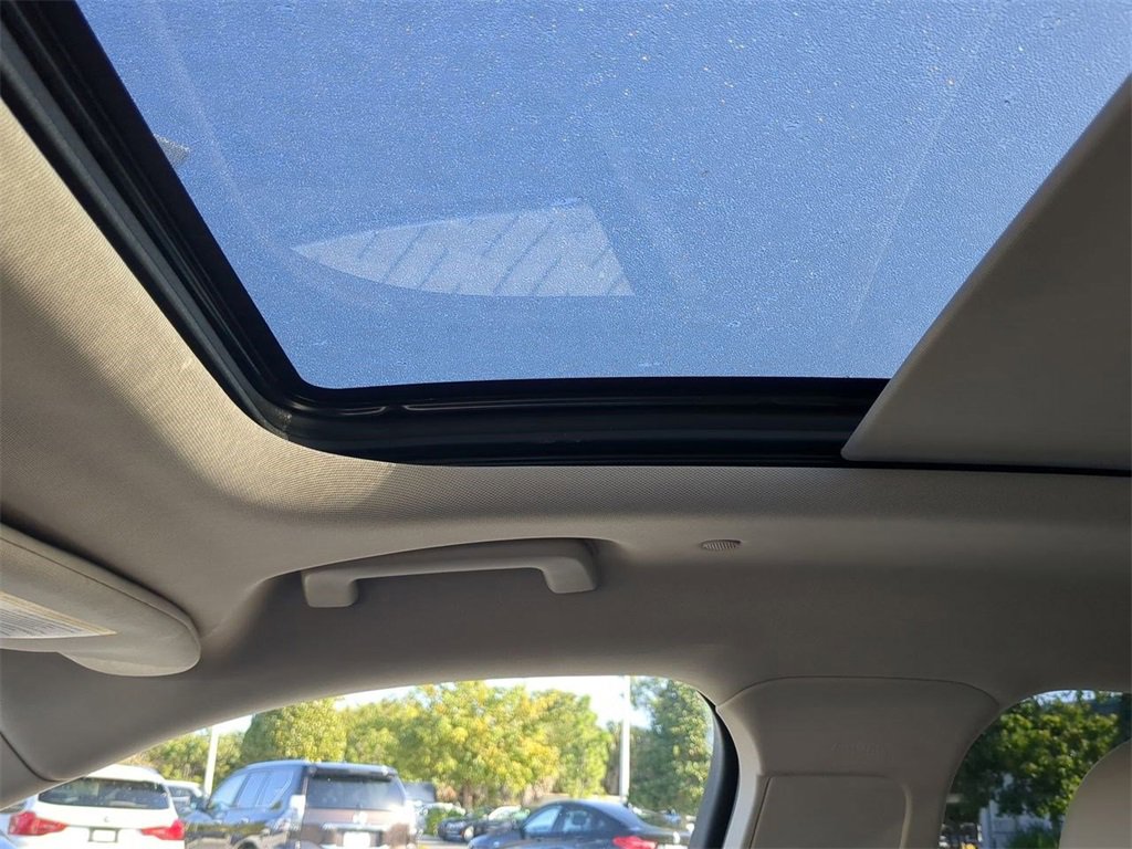 Used 2023 Lincoln Nautilus Reserve w/ Equipment Group 201A image 21