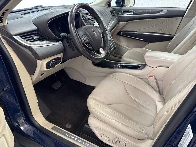 Used 2019 Lincoln MKC Reserve image 12