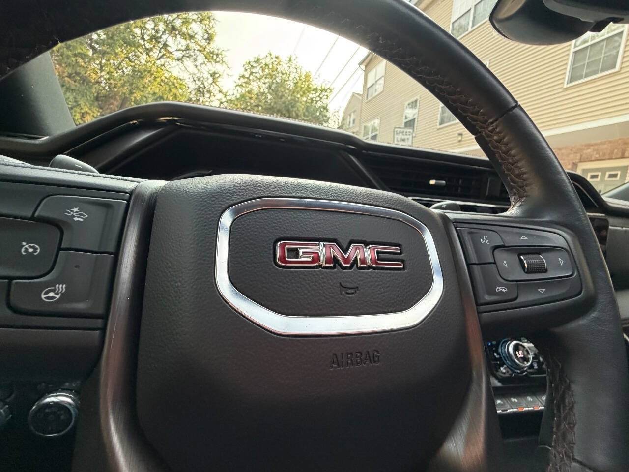 Used 2023 GMC Sierra 1500 AT4 w/ AT4 Premium Package AWD/4WD image 26