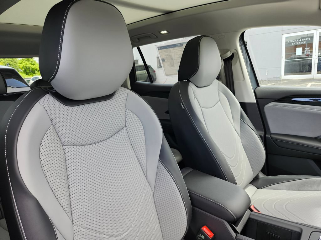 New 2026 Volkswagen Tiguan SE AWD/4WD image 12