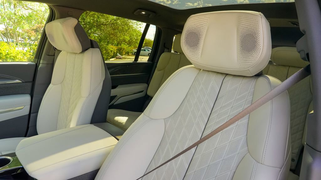 New 2026 Cadillac Escalade IQ Luxury 1 AWD/4WD image 15