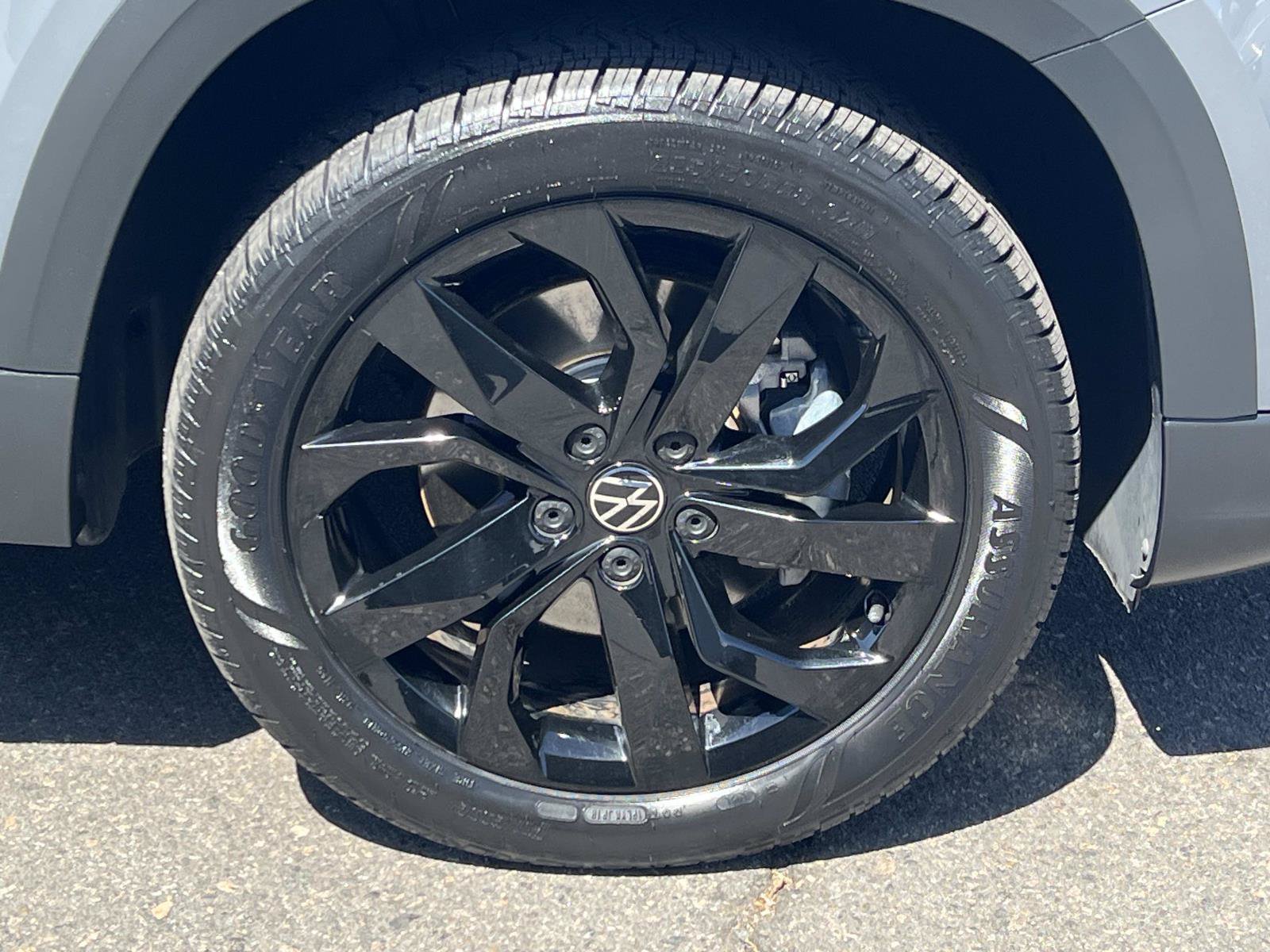 Certified 2022 Volkswagen Taos SEL FWD image 30