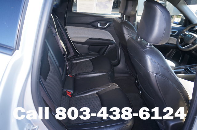 Used 2024 Jeep Compass Latitude AWD/4WD image 17