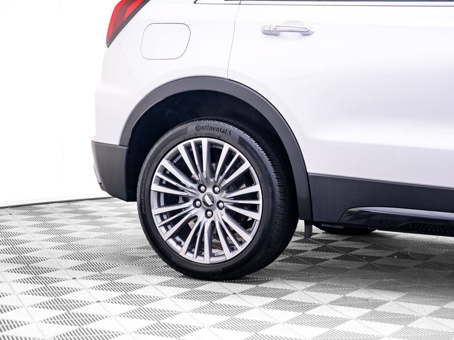 Certified 2024 Cadillac XT4 Premium Luxury w/ Technology Package FWD image 37