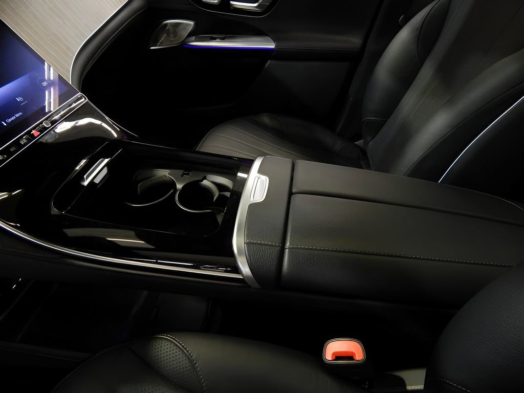 Used 2023 Mercedes-Benz EQE 350+ 4MATIC SUV w/ Pinnacle Trim Package image 19