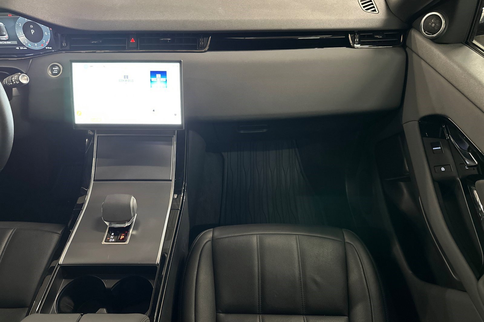 Used 2026 Land Rover Range Rover Evoque S image 29