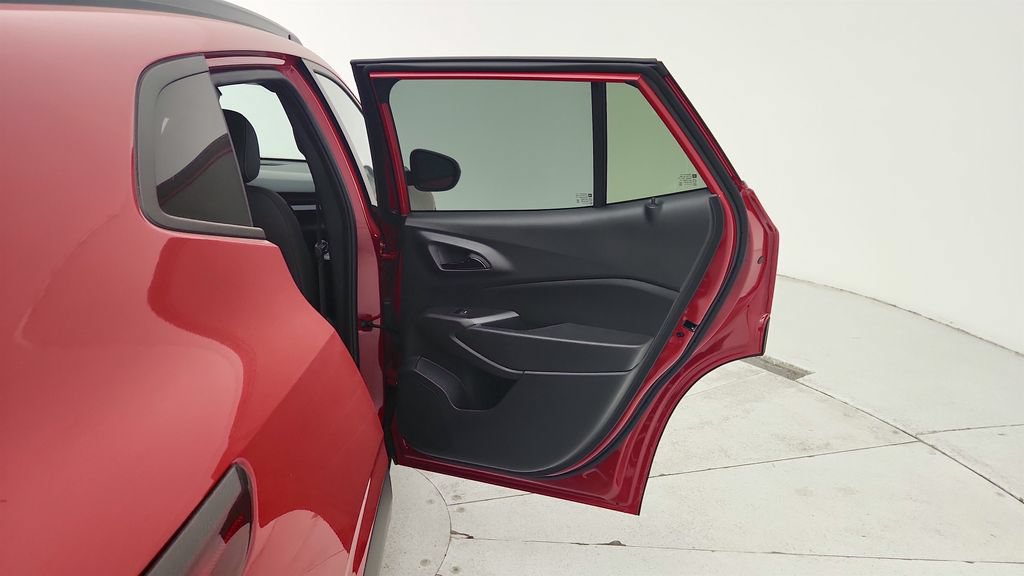 New 2026 Chevrolet Trax RS w/ Sunroof Package FWD image 26