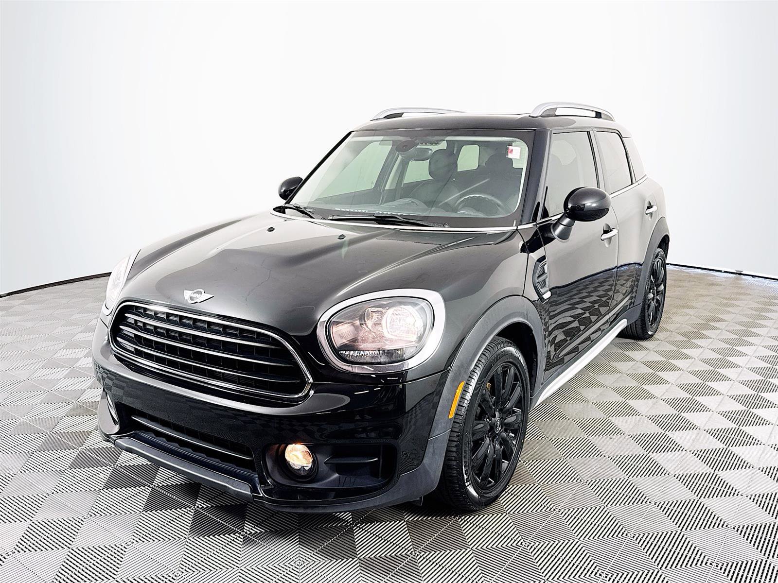 Used 2018 MINI Cooper Countryman image 1