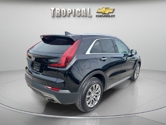 Used 2023 Cadillac XT4 Premium Luxury FWD image 5