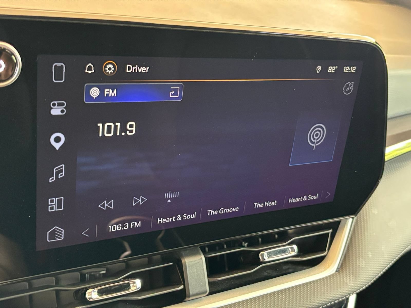Used 2025 Chevrolet Equinox LT FWD image 22