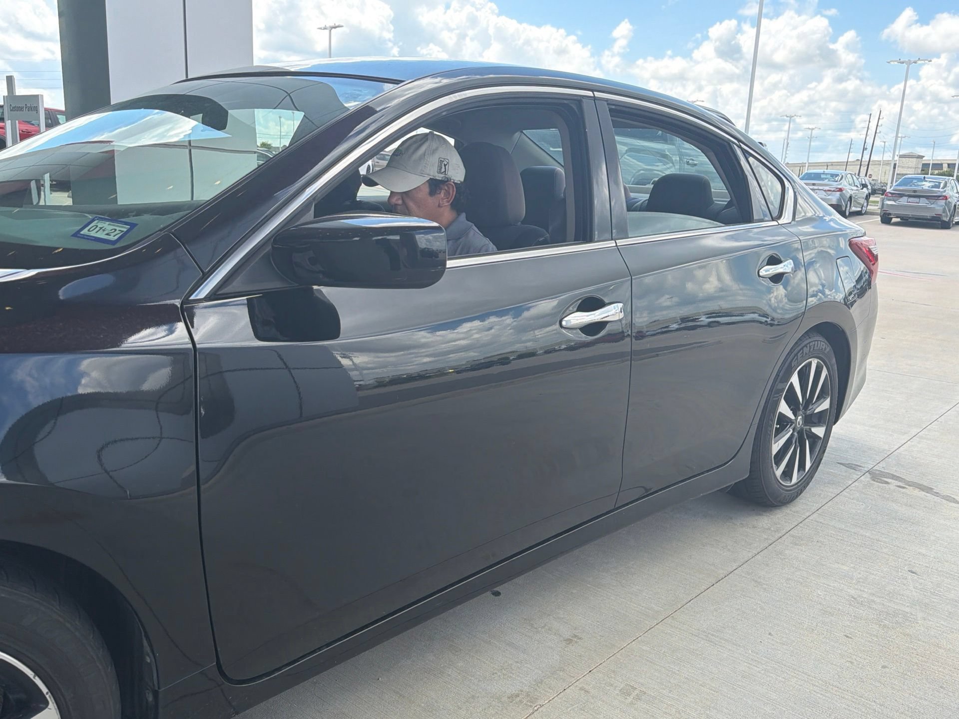 Used 2018 Nissan Altima 2.5 SV FWD image 6