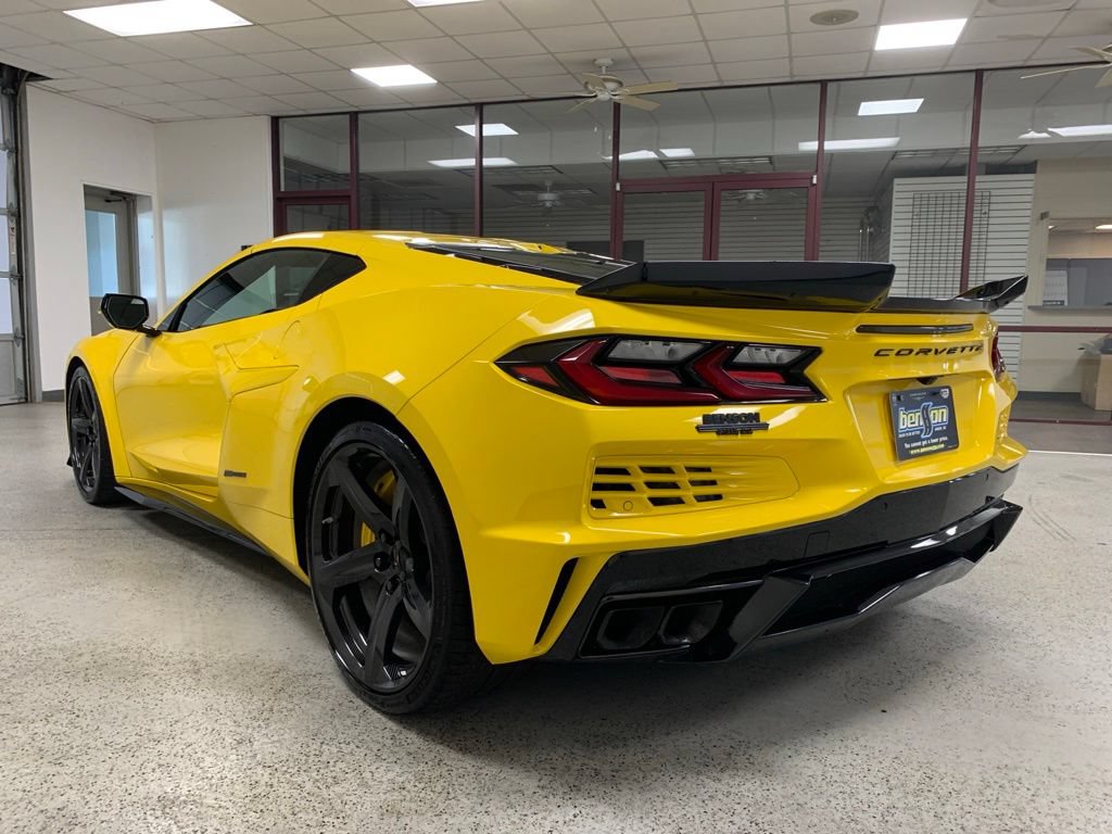 Used 2025 Chevrolet Corvette E-Ray AWD/4WD image 6