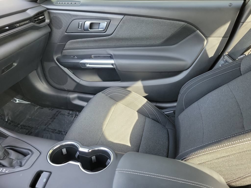 Used 2026 Ford Mustang Coupe RWD image 30