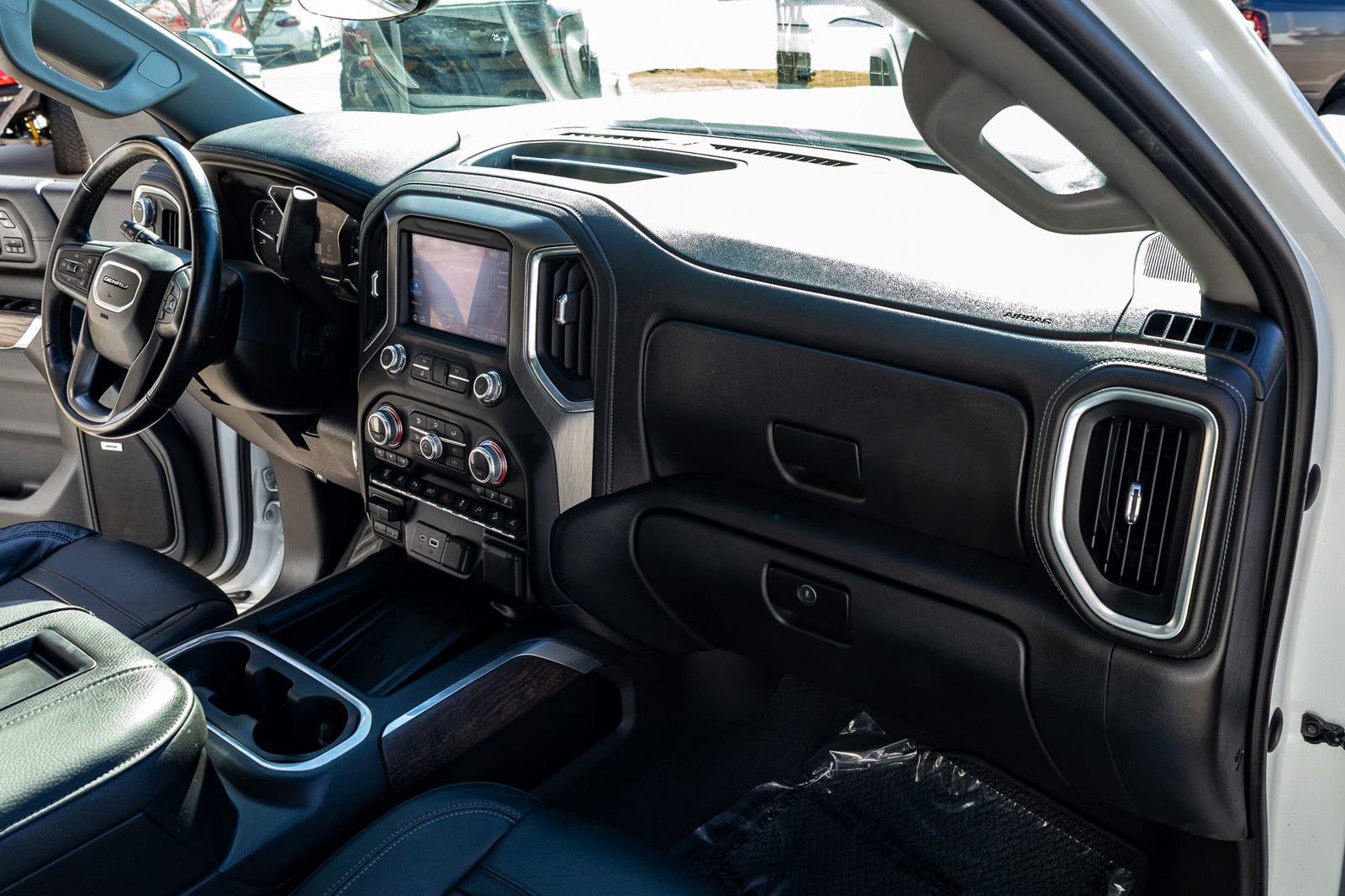 Used 2021 GMC Sierra 2500 Denali w/ Denali Ultimate Package image 18