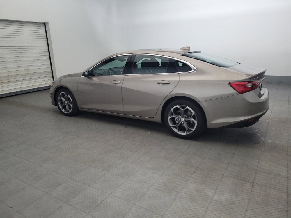 Used 2024 Chevrolet Malibu LT image 3