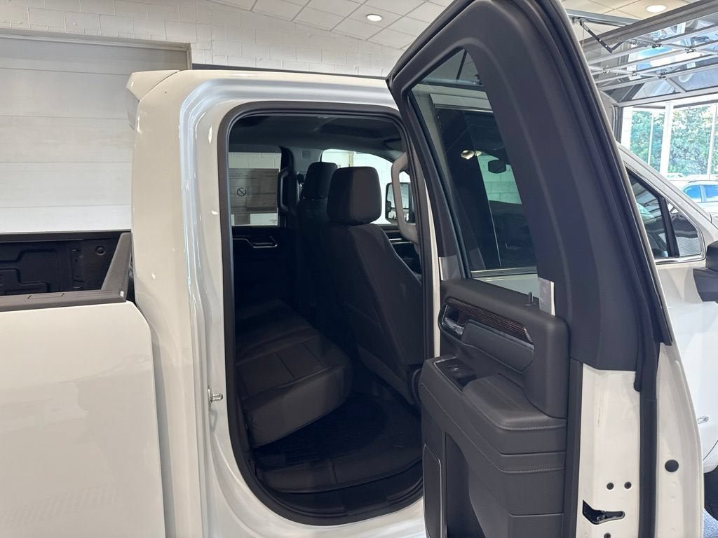 New 2026 GMC Sierra 2500 SLE w/ SLE Value Package; AWD/4WD image 15